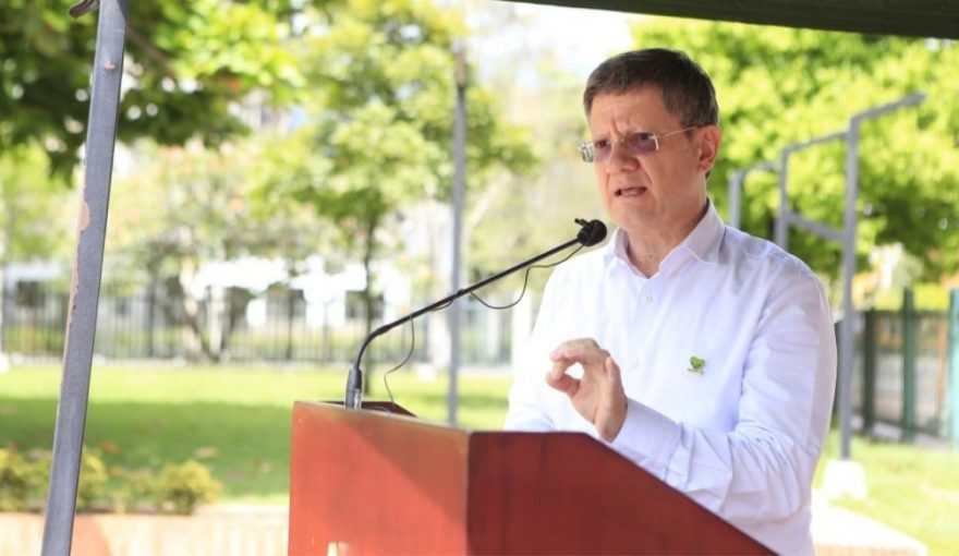 Antioquia Acting Governor Luis Fernando Suarez Announcing Covid-19 ICU Capacity Expansions